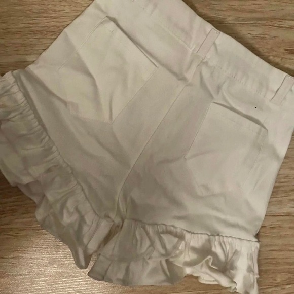 White Ruffle Shorts - Picture 3 of 4
